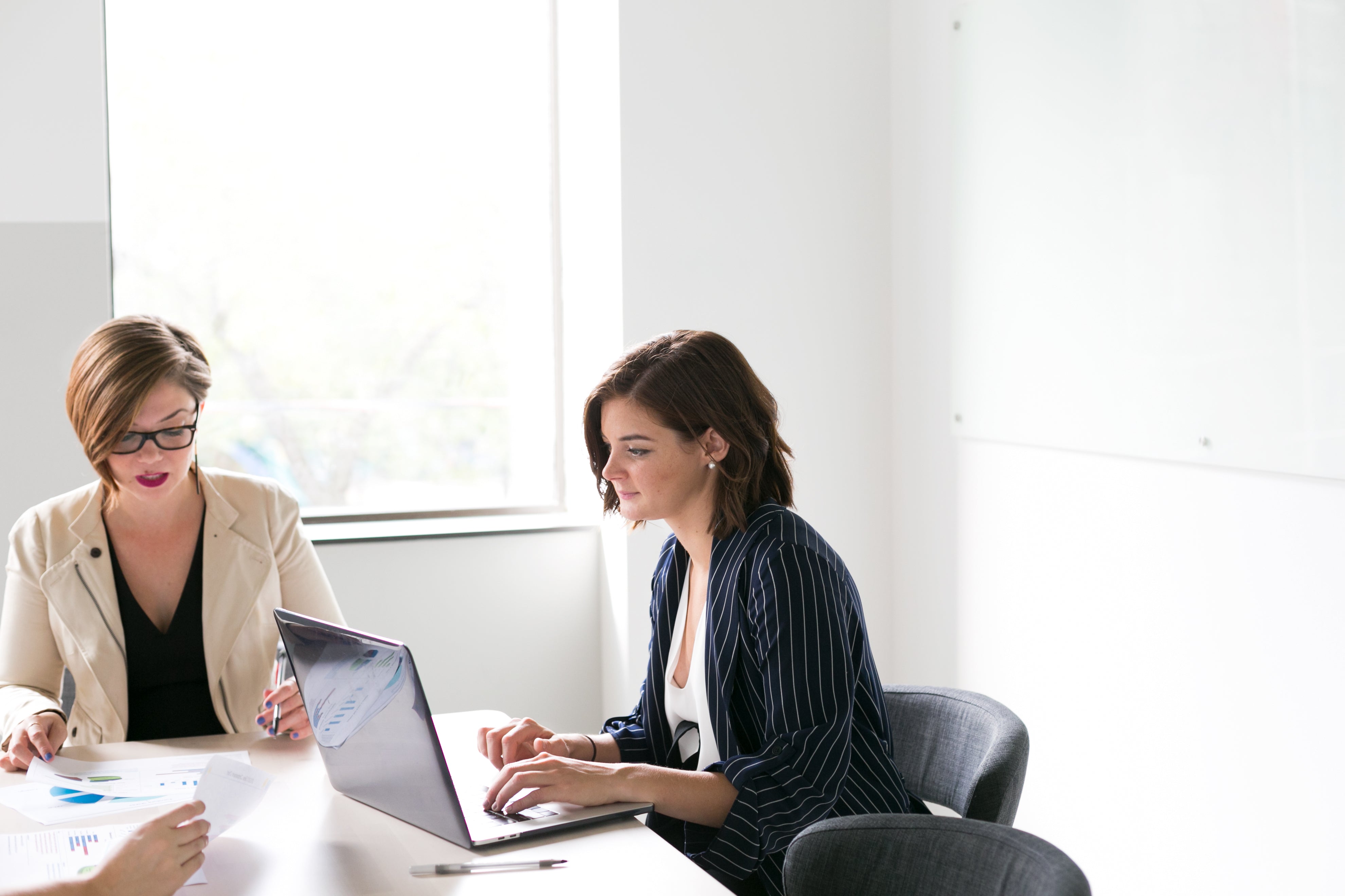 files/women-in-business-meeting.jpg